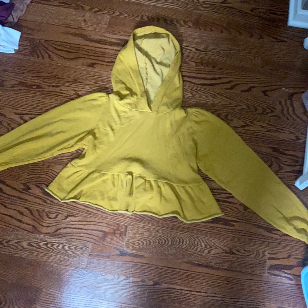 mustard sweatshirt